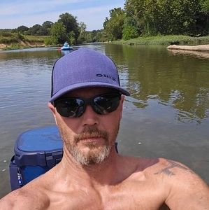 Meet your Posher, Adrien